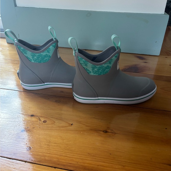 Woman’s Xtratuf Gray and Green Boots - Picture 2 of 6